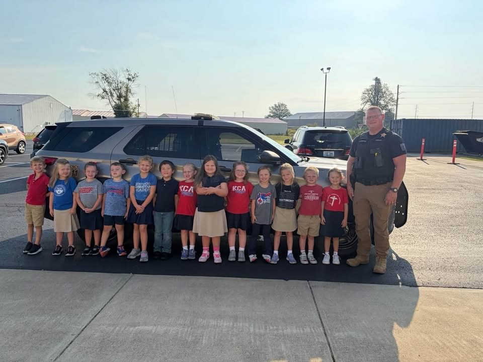 KCA preschool class with a sheriff’s deputy
